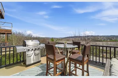 1221 Martin Drive, Cincinnati, OH 45202 - Photo 3