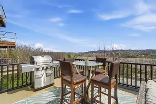 1221 Martin Dr, Cincinnati, OH 45202 - Photo 3