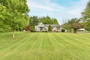 1350 Wagner Dr, Perry Township, OH 45118 - Photo 3