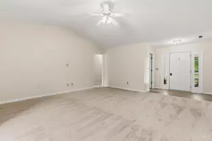 8812 Arrowcreek Dr, Washington Township, OH 45054 - Photo 7