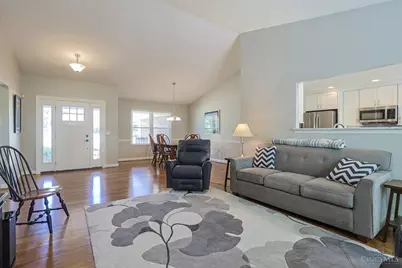 1883 Wagon Wheel Drive, Hamilton, OH 45013 - Photo 5