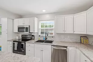 3946 Randolph Ln, Union Township, OH 45245 - Photo 17