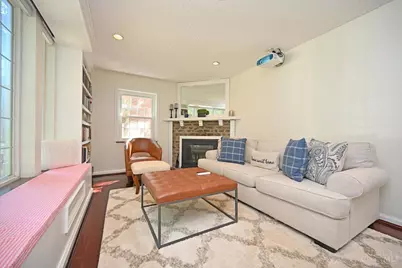 3301 Maplecrest Place, Cincinnati, OH 45209 - Photo 9