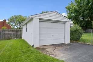 8454 Donna Ln, Sycamore Township, OH 45236 - Photo 31