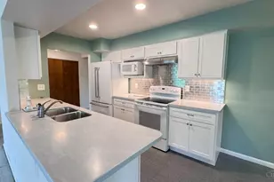 8547 Wyoming Club Dr, Springfield Township, OH 45215 - Photo 9