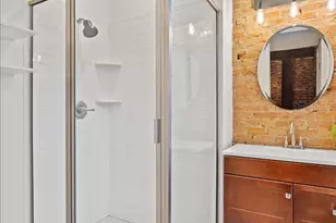 1302 Main St, Cincinnati, OH 45202 - Photo 37