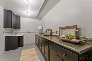 1302 Main St, Cincinnati, OH 45202 - Photo 25