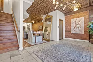 1302 Main St, Cincinnati, OH 45202 - Photo 9