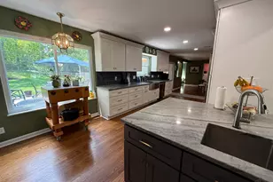 10295 Southwind Dr, Montgomery, OH 45242 - Photo 9