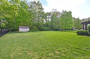 871 Meadow Ridge Dr, Union Township, OH 45245 - Photo 33