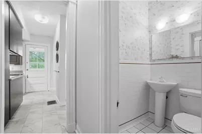 621 Evanswood Place, Cincinnati, OH 45220 - Photo 21