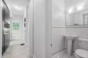 621 Evanswood Pl, Cincinnati, OH 45220 - Photo 21