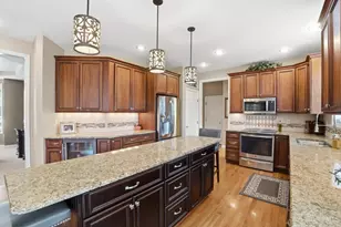 1324 Wexford Ln, Green Township, OH 45233 - Photo 9