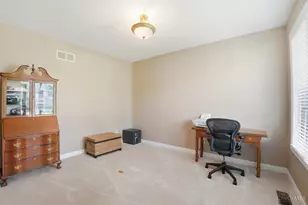 1324 Wexford Ln, Green Township, OH 45233 - Photo 13