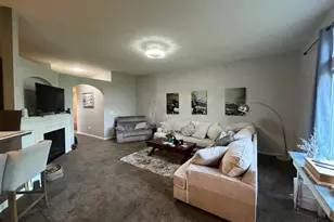7750 Bridge Point Dr, Green Township, OH 45248 - Photo 7