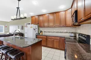1065 Brunswick Dr, Perry Township, OH 45118 - Photo 9
