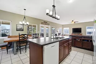 1065 Brunswick Dr, Perry Township, OH 45118 - Photo 11