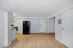 6469 Montgomery Rd, Cincinnati, OH 45213 - Photo 5