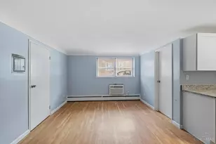 6469 Montgomery Rd, Cincinnati, OH 45213 - Photo 3