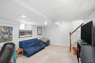 1325 Edwards Rd, Cincinnati, OH 45208 - Photo 23