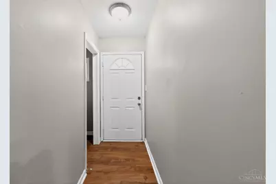 8877 Balboa Drive, Springfield Township, OH 45231 - Photo 9