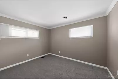 8877 Balboa Drive, Springfield Township, OH 45231 - Photo 7