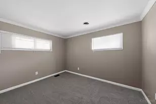 8877 Balboa Dr, Springfield Township, OH 45231 - Photo 13