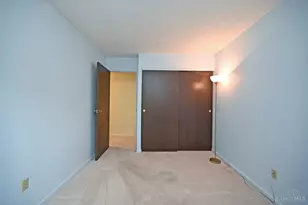 1426 Hazelgrove Dr, Springfield Township, OH 45240 - Photo 25