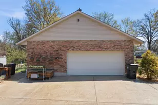 526 W Osborne St, Bethel, OH 45106 - Photo 5