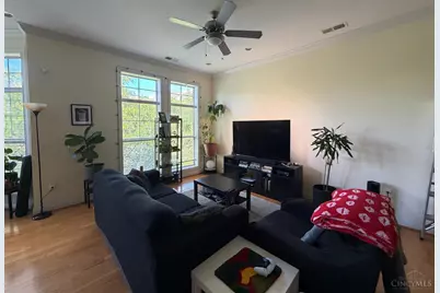 219 Stetson Street, Cincinnati, OH 45219 - Photo 3