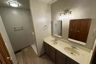 6954 Bridges Rd, Anderson Township, OH 45230 - Photo 11