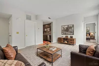 427 Hopkins Street #5, Cincinnati, OH 45203 - Photo 5