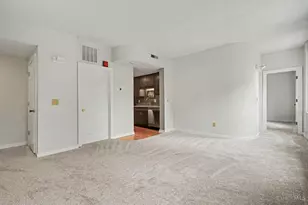 427 Hopkins St, Cincinnati, OH 45203 - Photo 11