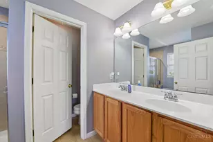 1094 Hayward Cir, Miami Township, OH 45150 - Photo 9