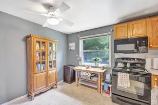 9315 Greenhedge Ln, Symmes Township, OH 45140 - Photo 7