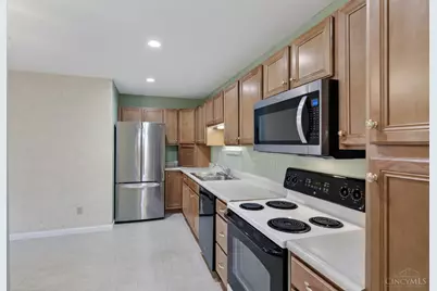 5694 Bridgetown Road #15, Green Township, OH 45248 - Photo 17