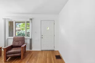 2819 Cortelyou Pl, Cincinnati, OH 45213 - Photo 5