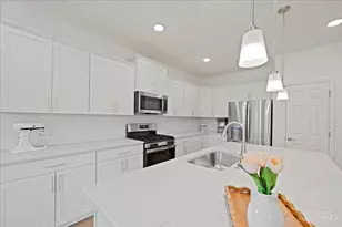 1346 Anacapa Ct, Batavia, OH 45103 - Photo 3