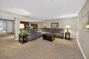 4977 Kleeman Green Dr, Green Township, OH 45211 - Photo 43