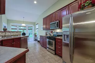 5252 Venetian Way, Hamilton Township, OH 45152 - Photo 15