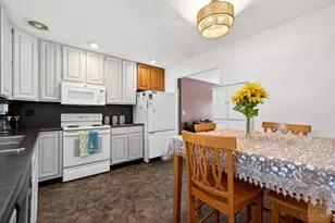 864 Fairborn Rd, Forest Park, OH 45240 - Photo 15