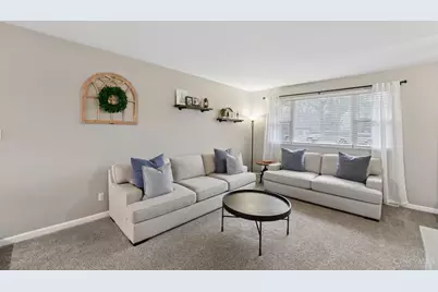 6250 Elmhill Court, Green Township, OH 45248 - Photo 9