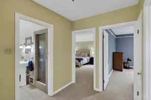 3846 Drakewood Dr, Cincinnati, OH 45209 - Photo 19