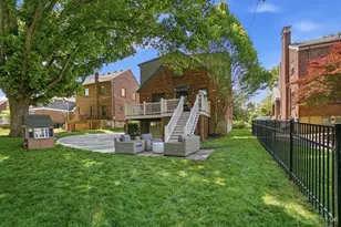 3866 Drakewood Dr, Cincinnati, OH 45209 - Photo 35