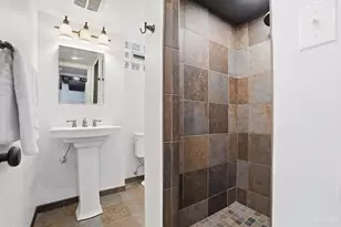 3866 Drakewood Dr, Cincinnati, OH 45209 - Photo 29
