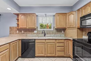 4576 Runningfawn Dr, Green Township, OH 45247 - Photo 11
