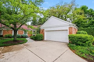 3080 Country Woods Ln, Green Township, OH 45248 - Photo 3