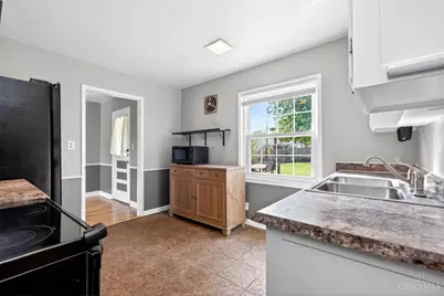 1567 Sunset Drive, Hamilton, OH 45013 - Photo 7