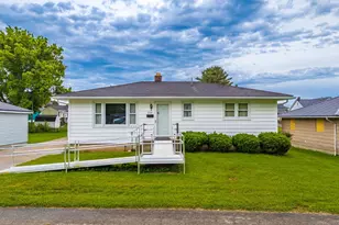 204 E 9th St, Manchester, OH 45144 - Photo 3