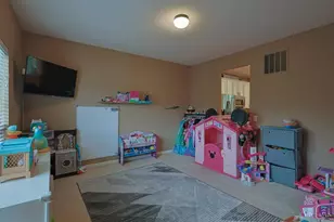 255 Delaware Dr, Hamilton Township, OH 45039 - Photo 9